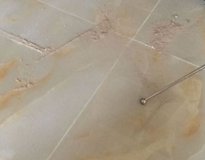 濠江瓷砖空鼓维修公司分享粘合剂选择不当在瓷砖铺贴过程中可能导致以下问题