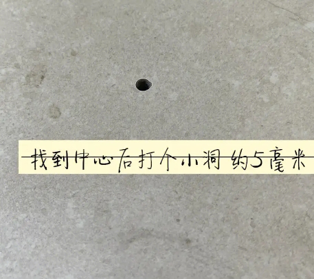 濠江瓷砖空鼓维修公司专业解答在瓷砖铺贴过程中，如果砂料搅拌不均匀，将会带来以下问题